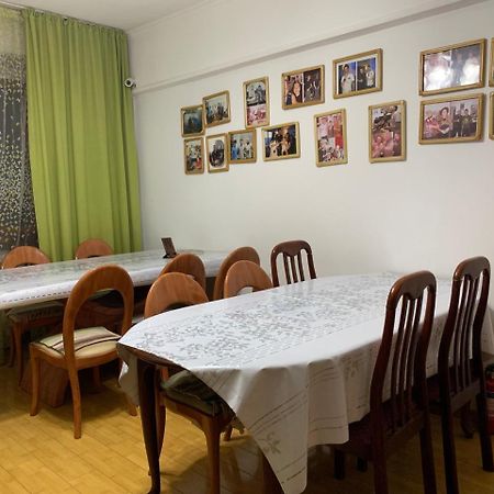 Ostello West Point Capsule Almaty Esterno foto
