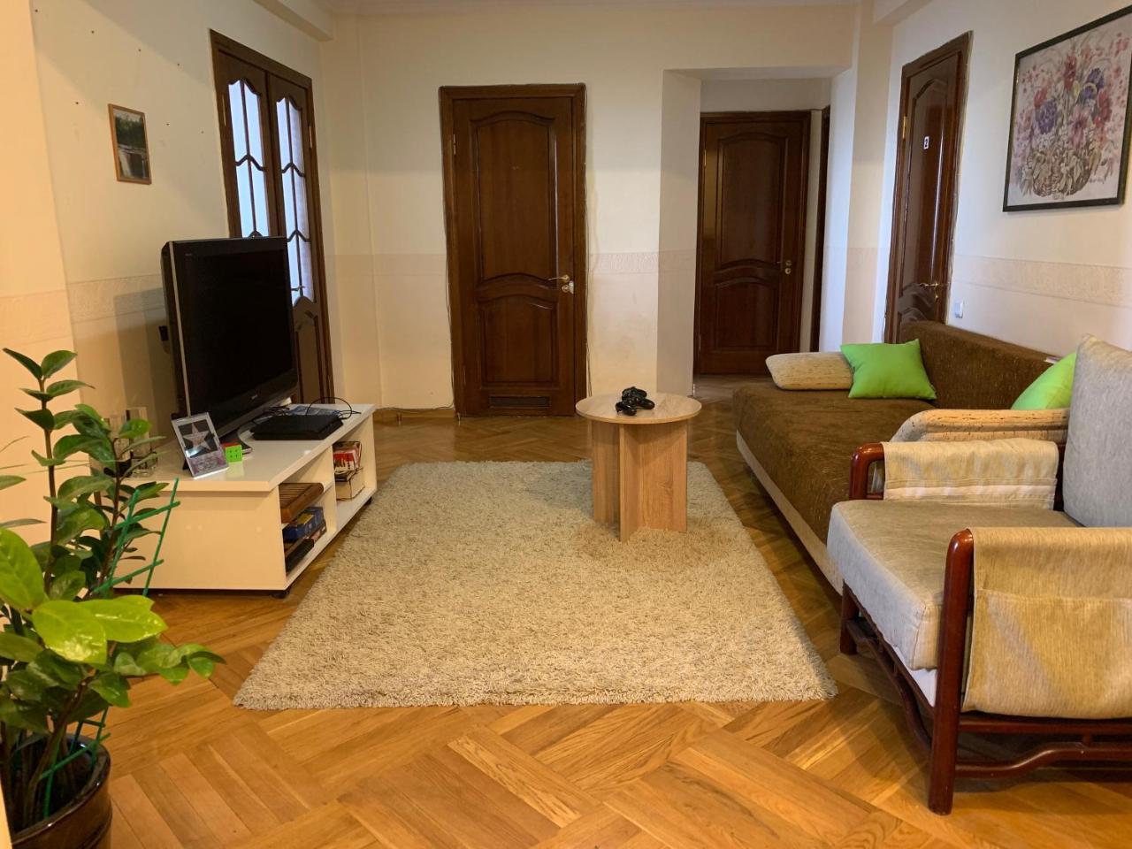 Ostello West Point Capsule Almaty Esterno foto